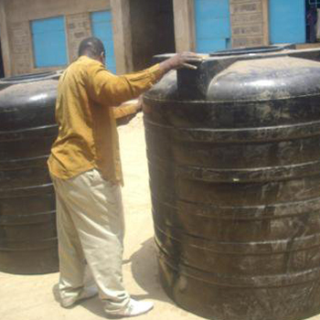 Fresh Water - a vital gift for the families of a Kenyan community