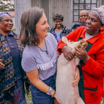 Piglets To Start Farms - a gift that supports One Horizon's successful Farming Programs for Kenyan Grandmas